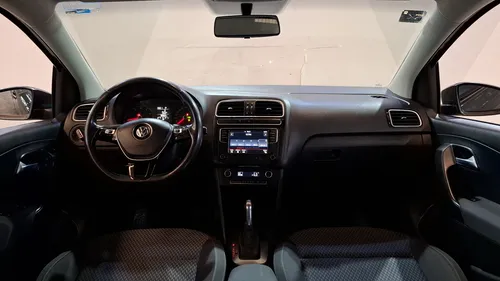 Volkswagen Vento 1.6 HIGHLINE AUTO