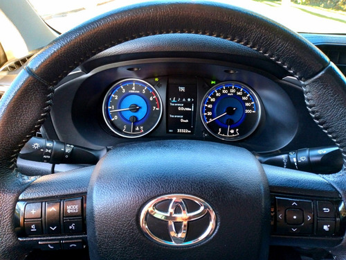 Toyota Hilux Srv Nafta 4x4 2019, 33.000 Km, Permuto.