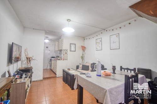 Casa Ph 3 Dptos De 2 Ambientes Cada Uno, Excelente Ubicacion 4 Cuadras De Av.