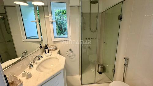 Moderna Casa Con Piscina En Montoya A Metros Del Mar