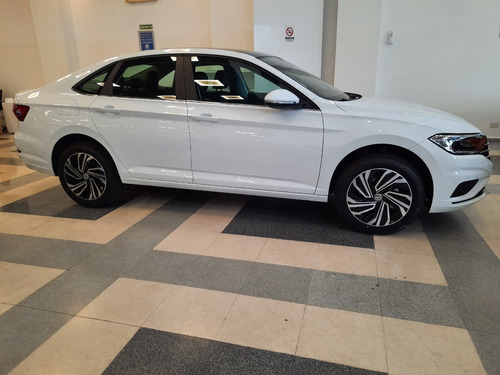 Volkswagen Vento 1.4 Tsi Highline 150cv At 2021 Mr1 A2