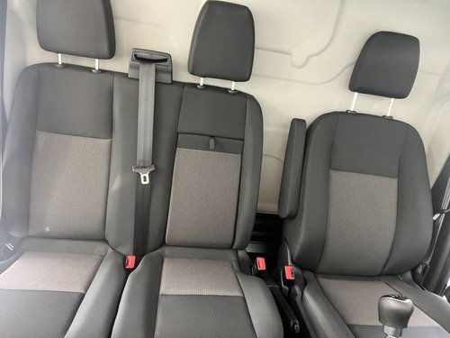 Imagen 14 de 16 de Ford Transit Furgon Medio
