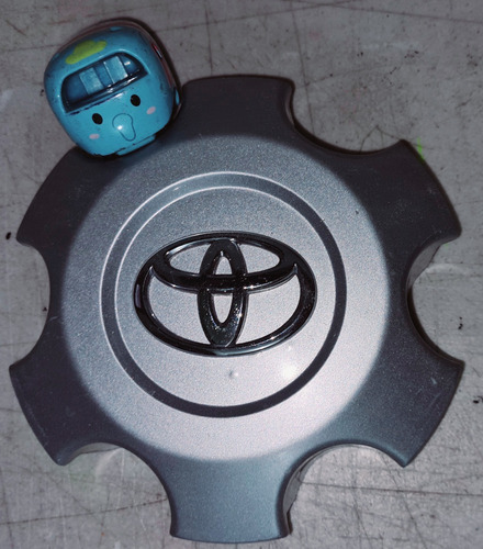 1 Tapa ( Tapón ) Centro De Rin Para Toyota Hilux. (Usado)