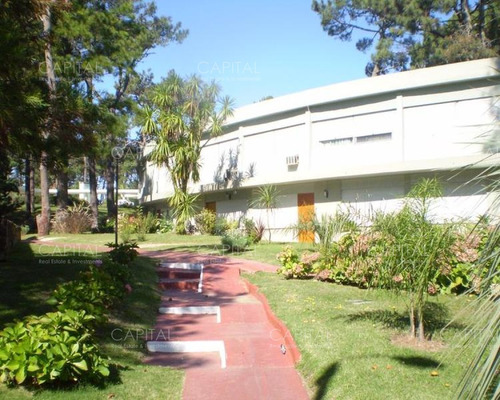 Apartamento En Arcobaleno En Alquiler, Punta Del Este