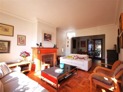 Imagen 4 de 29 de Casa En Venta De 5 Dorm. En Vitacura