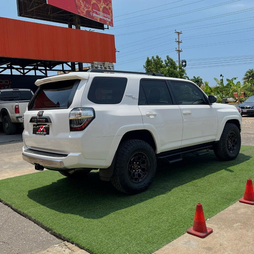 Toyota 4runner Off Road 4x4