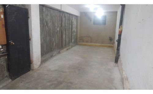 Alquilo En Prados Del Este Oficina O Deposito 30 M2 4057