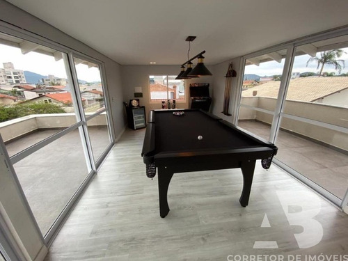 Imagem 24 de 25 de Casa Com 03 Pavimentos, Semi Mobiliada, 03 Suítes, Terraço, Sala De Jogos, Piscina, Churrasqueira, 03 Vagas De Garagem, Centro, Balneário Camboriú, Sc - Ca00056 - 70136947
