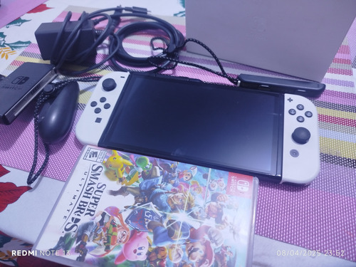 Nintendo Switch Oled Blanco 64gb + Juego Smash Bros Ultimate (Usado)