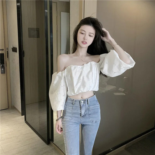 Top Corto De Jacquard Floral Con Hombros Descubiertos