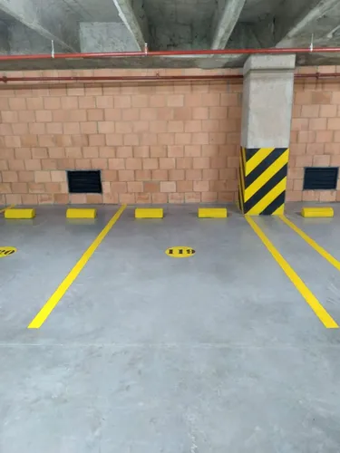 Local Con Parqueadero Privado - Centro Empresarial Durdan - Duitama Boyacá