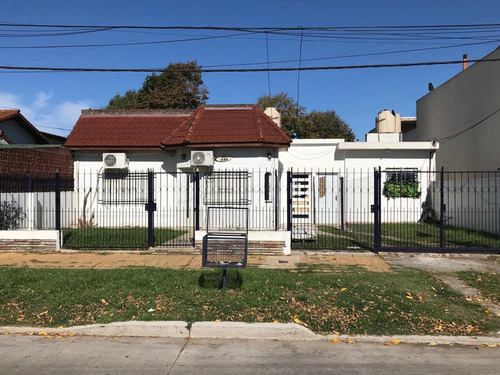 Imagen 1 de 17 de Venta. Propiedad Con Dos Ph De 2 Ambientes - San Miguel