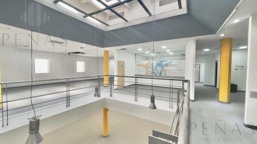 Edificio Comercial En Alquiler En Micrcentro / San Telmo - 2400 M2 -impecable