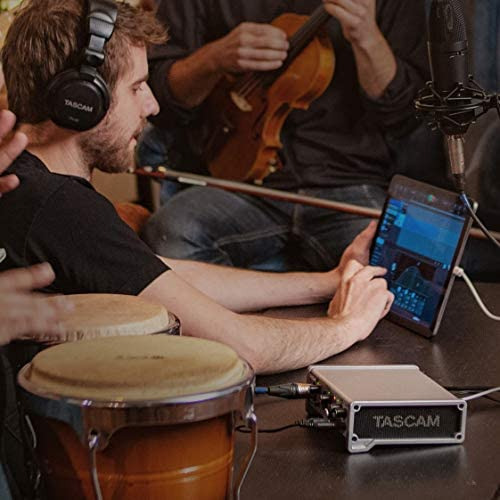 Tascam Series 102i 10 Out Interfaz De Audio Usb Con Midi, So