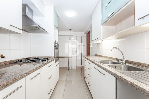 Departamento En Venta 4 Dormitorios. Las Condes
