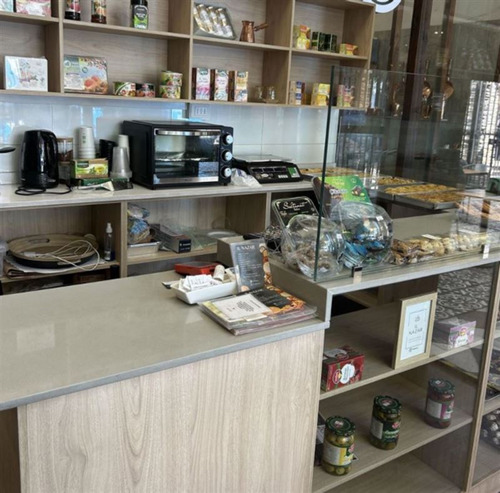 Cafeteria Y Minimarket En Venta En Barrio Italia