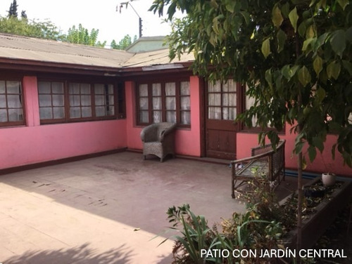 Amplia Casa En Pob. Granja. Sup.total 1002 M2. 382 M2 Const.