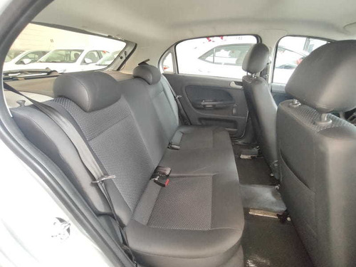 Imagem 12 de 15 de Volkswagen Gol 1.6 Tl Mc S 2015