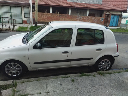 Renault Clio 2007 1.2 Pack