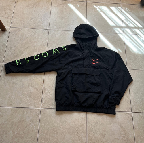 Anorak Nike Swoosh Letras Verdes