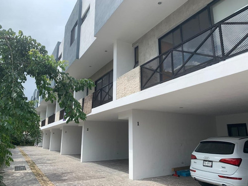 Imagen 2 de 23 de Casa Tipo Town House En Venta, Montebello, Mérida, Yucatán
