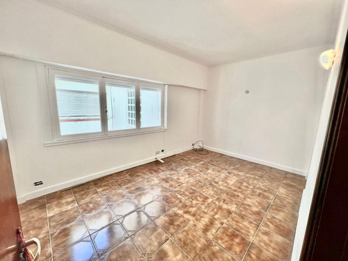 Departamento En Plaza Mitre 3 Amb