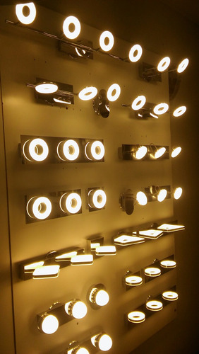 Imagen 5 de 6 de Luces De Pared Interior Led 3 Luces Bola Candil Led 220v 15w