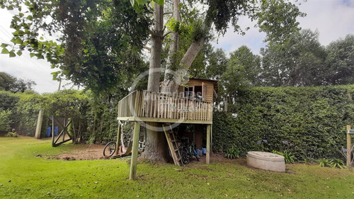 Casa En Venta De 7 Dorm. En Santo Domingo
