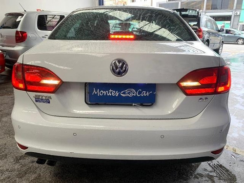 Jetta 2.0 Automático - Montes Car