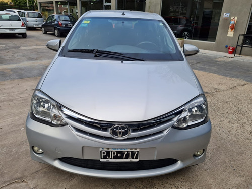 Imagen 8 de 13 de Toyota Etios