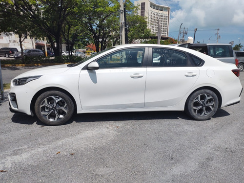 Imagen 7 de 13 de Kia Forte Lx
