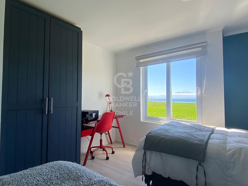Venta De Casa/frente Al Lago.