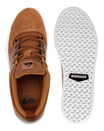 tenis quiksilver marrom