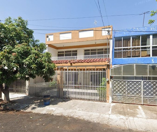 Casa Con Ubicación Excelente En Lomas De San Pedro, Guad. Jal. Arf