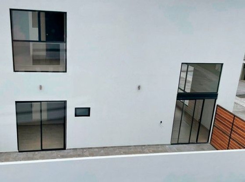 Depa De Doble Altura A Precio De Liquidación San Isidro Juri