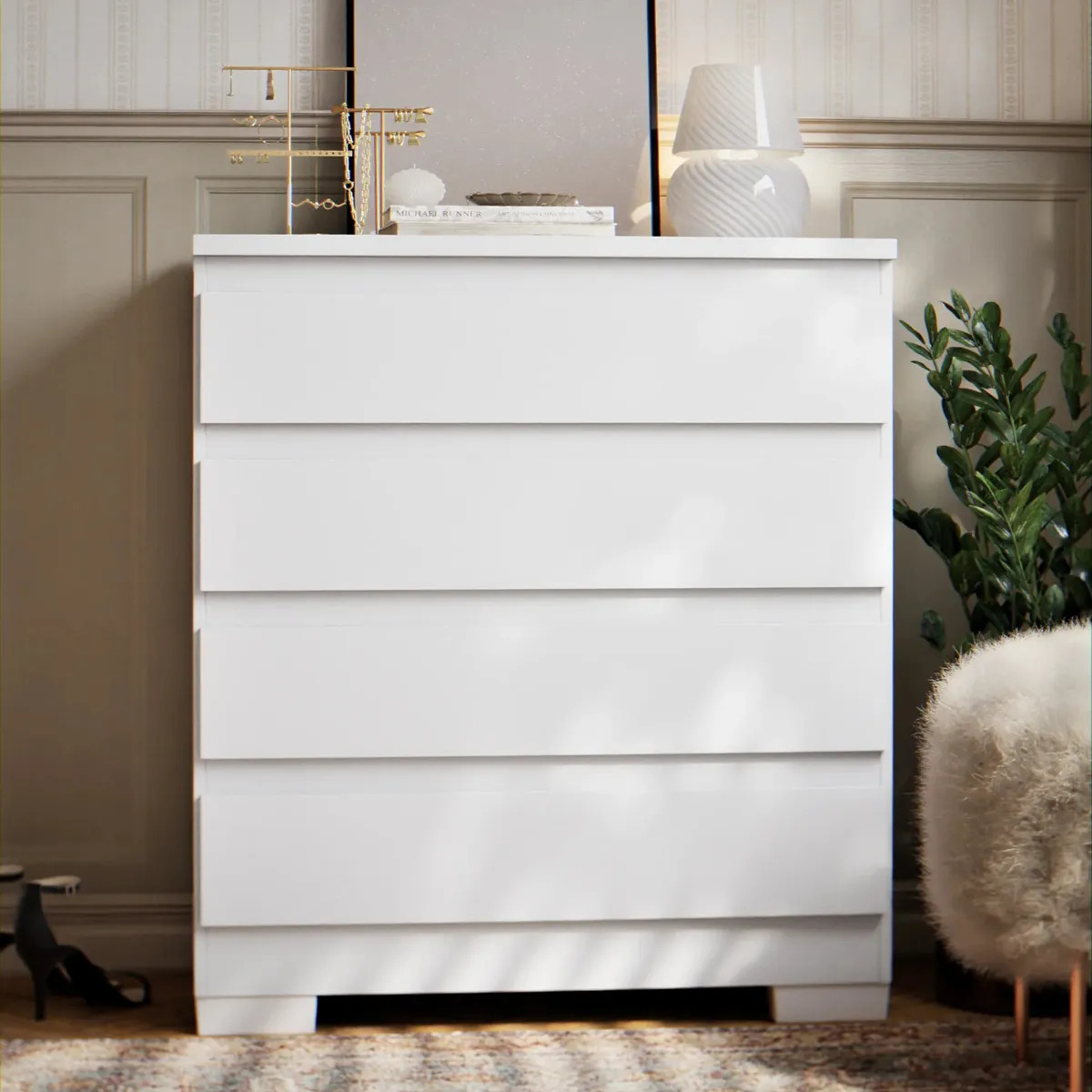Cômoda Para Quarto 4 Gavetas Com Pés Corrediças Telescópica Multiuso Organizadora Roupas Moderno Amadeirado Cor Branco