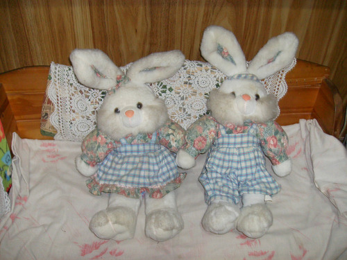 Muñecos De Peluche Lote De Dos Conejos ,perfecto Estado