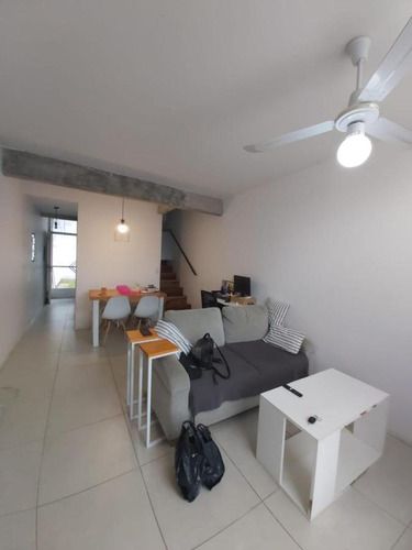 Duplex 3 Ambientes - Castelar Norte