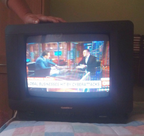 Televisor A Color Goldstar 14 . Control Remoto Y Manual (Usado)