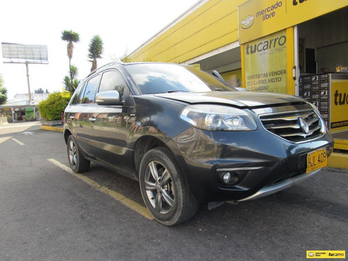Imagen 7 de 25 de Renault Koleos 2.5 Dynamique Bose 4x2
