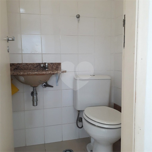 Imagem 7 de 21 de Venda Ou Aluga Sala Comercial 30 M³ Com Ponto Para Ar-condicionado E 1 Vaga De Garagem - Barra Funda - Reo369460