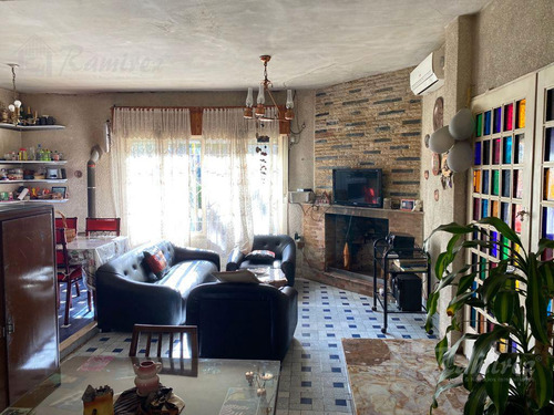 Quinta 4 Ambientes En Venta - Francisco Alvarez, Moreno