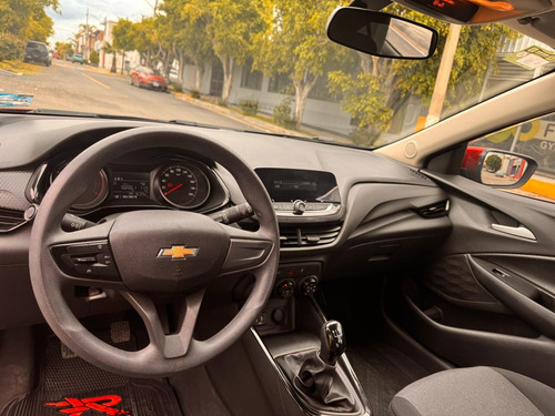 Chevrolet Onix 1.0t Ls Mt