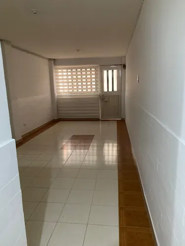 Arriendo Apartamento Primer Piso Barrio Gustavo Restrepo En Bogota