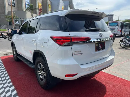 Toyota Fortuner Sw4 2.4 At