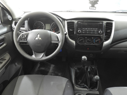 Mitsubishi L200 2.4 Cabina Doble 4x4 Mt