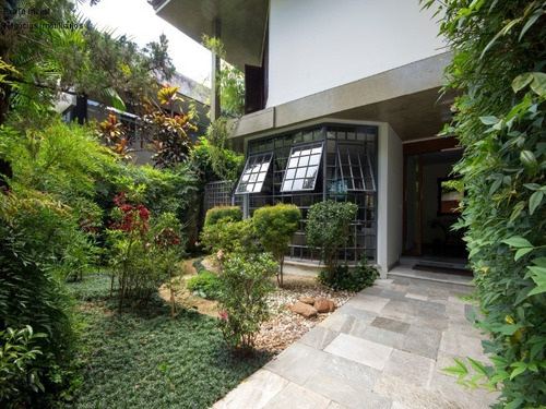 Imagem 2 de 26 de Casa Alto Padrão Alto De Pinheiros Casa Localizada Num Dos Locais Mais Arborizados De São Paulo. Próxima Às Avenidas Brigadeiro Faria Lima, Pedroso De Morais, Marginal Pinheiros, S - Ca00635 - 693849