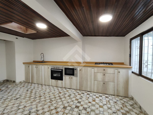 Casa En Venta De 3 Dorm. En Ñuñoa Vecina A Parque Juan Xxiii