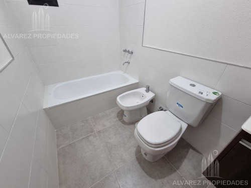Imagen 19 de 30 de Departamento 3 Ambientes Venta Castelar Cochera