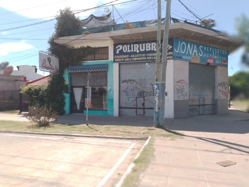 3 Locales Comerciales + Casa Chalet Virrey Del Pino Km38700